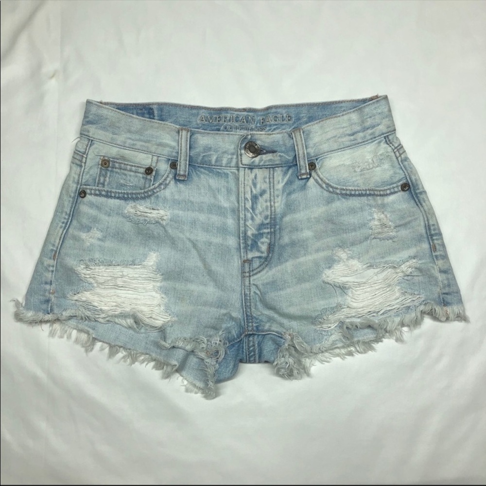 🖤American Eagle Tomgirl Shortie Distressed Shorts